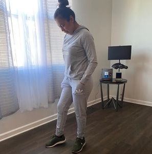 Meet your Posher, Claudia